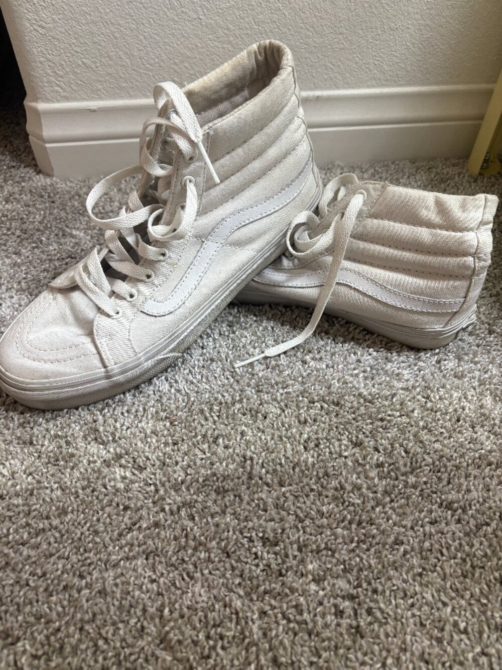 Vans Sk8 Hi Shoe - US Men 7.5/US Women 9